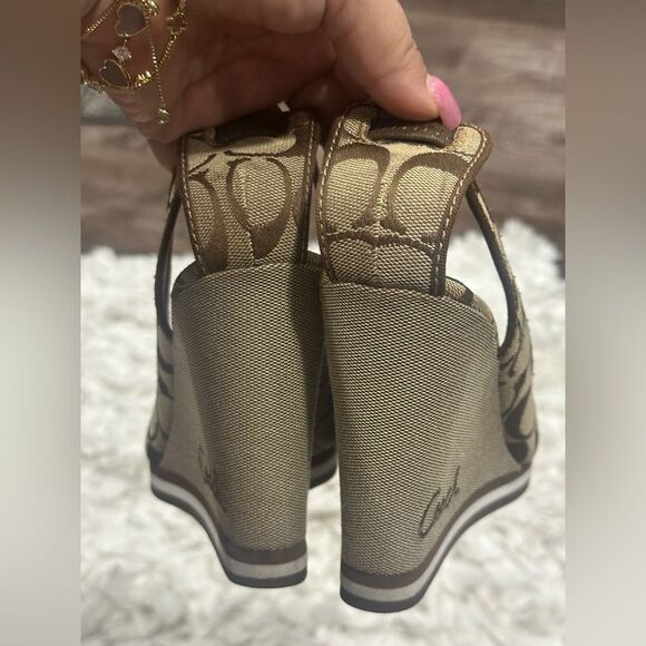 Coach platforms - Picture 6 of 6